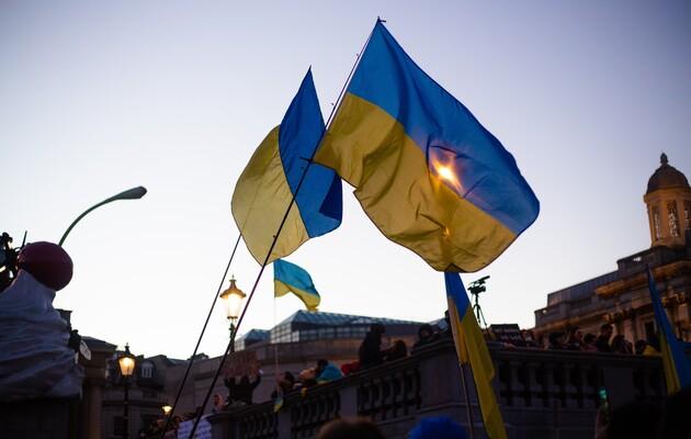 В День независимости украинцы в разных странах мира организуют цепь единства