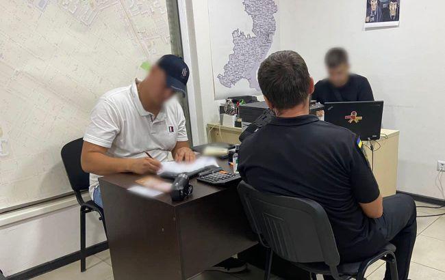 В Одессе врачи и чиновники выдавали справки о непригодности к армии за 7000 долларов