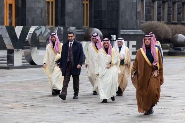 Саудовская Аравия предоставит Украине гумпомощи и нефтепродуктов на $400 млн