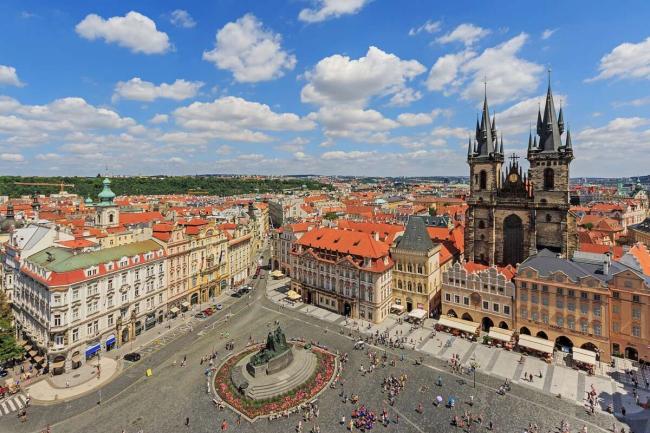 Чехия урежет пособия беженцам из Украины с 1 июля