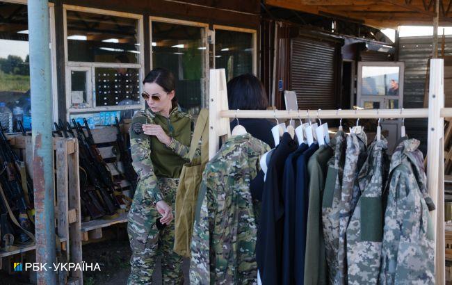 Воинский учет женщин. Кому пора в ТЦК и запрещен ли выезд из Украины