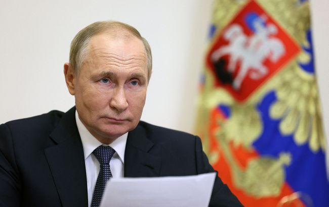 Путин оправдал отступление РФ необходимостью "скрыться в посадках"