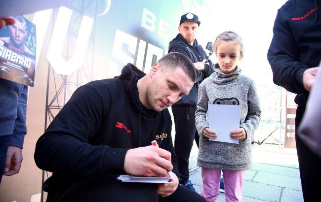 Украинский боксер отказался от боя с россиянином за солидные деньги