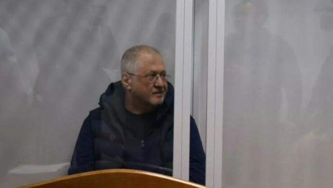 Суд оставил Коломойского под стражей, но уменьшил залог