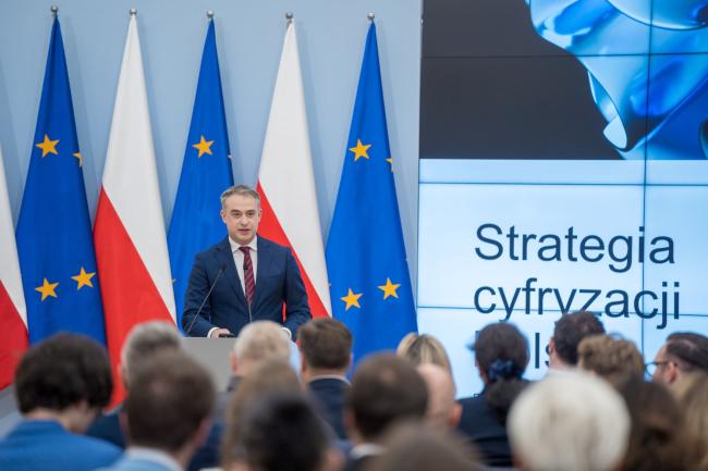 МИД назвал безосновательными обвинения в том, что Зеленский якобы втягивает Польшу в войну