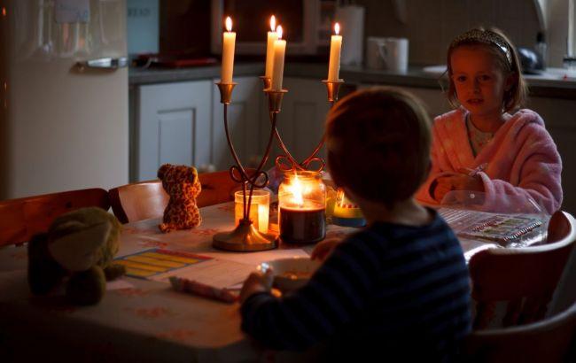 До 10 часов без света: в Киеве продолжают действовать экстренные отключения
