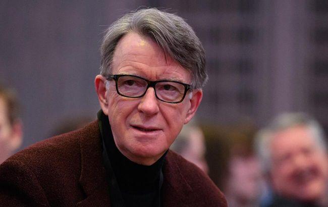 "Чтобы избежать стыда": бывший британский посол ушел в отставку из-за дела Эпштейна