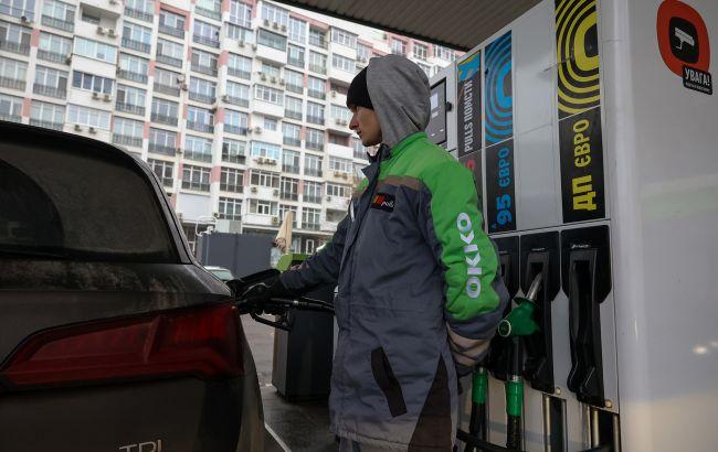 Бензин уже под 81 грн: что с ценами на АЗС и где топливо дешевле