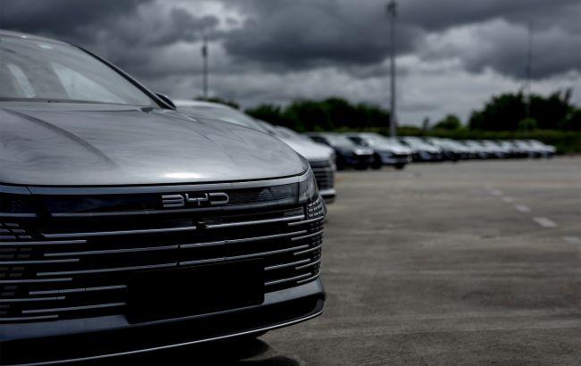 "Электрички" по цене бензина: как новые налоги повлияли на авторынок и что будет дальше