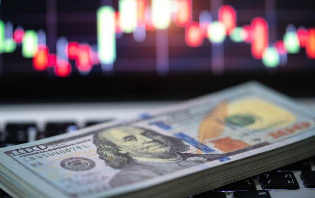 "Стремительного роста нет": эксперт объяснил, что происходит с курсом доллара