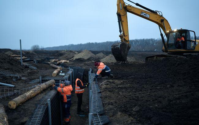 В Украине возводят сплошную линию обороны от Киевского водохранилища и до Сум, - ВСУ