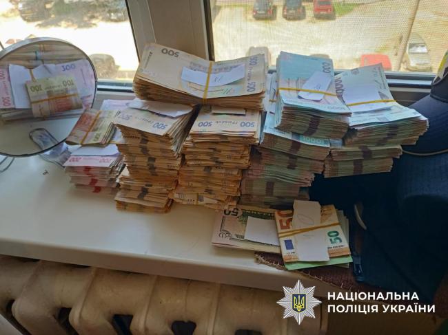 Продавали "инвалидность" за 420 тысяч – полиция заявила о раскрытии преступной схемы на более чем 200 млн