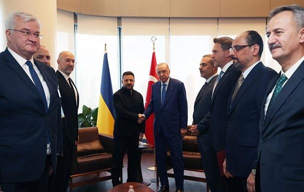 Восстановление зернового коридора: Украина ищет выход с тремя странами
